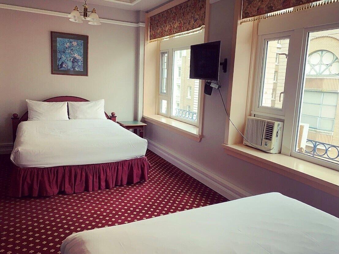 ויקטוריה The Bedford Regency Hotel מראה חיצוני תמונה