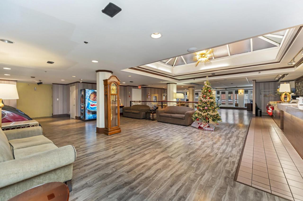 ויקטוריה The Bedford Regency Hotel מראה חיצוני תמונה