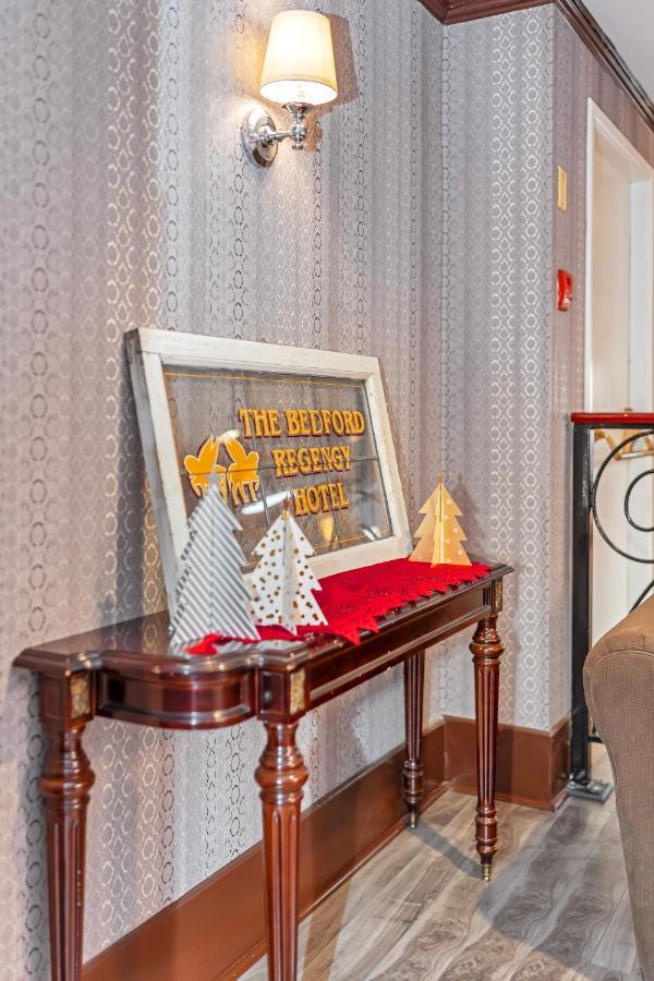 ויקטוריה The Bedford Regency Hotel מראה חיצוני תמונה
