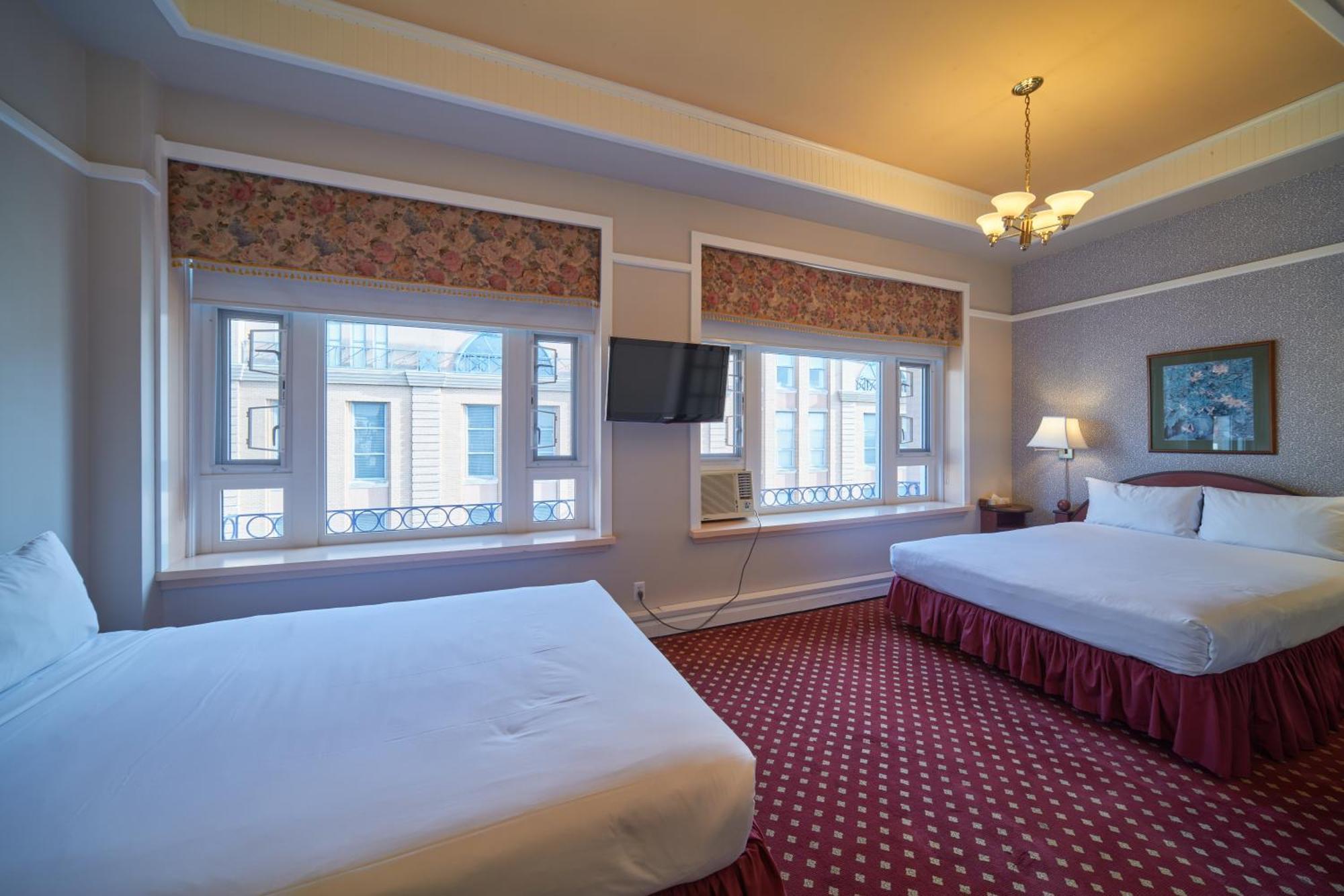 ויקטוריה The Bedford Regency Hotel מראה חיצוני תמונה