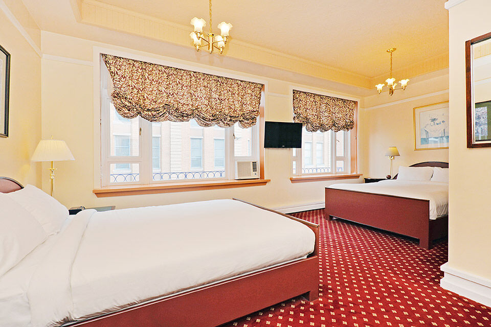 ויקטוריה The Bedford Regency Hotel מראה חיצוני תמונה
